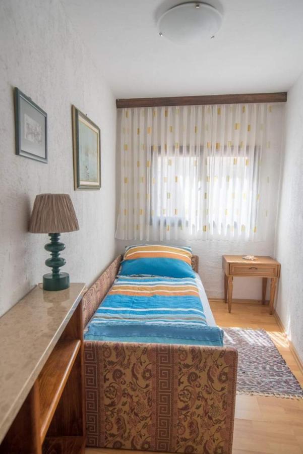 Rustica Apartamento Vrbnik  Exterior foto